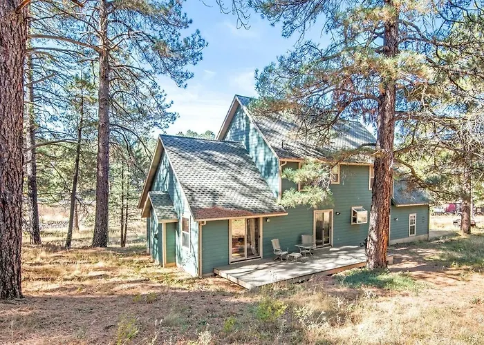 Holiday home Cozy Family Cabin Deck & Fire Table Sleeps 10 *