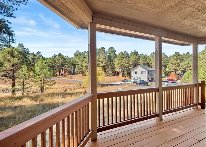 Cozy Family Cabin Deck & Fire Table Sleeps 10 Flagstaff
