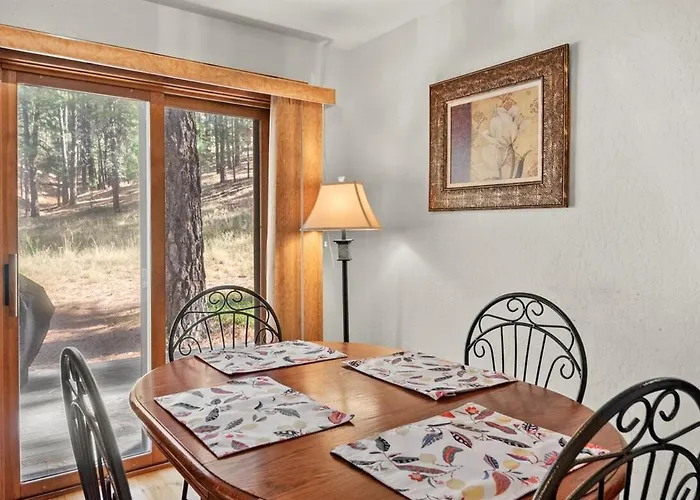 Cozy Family Cabin Deck & Fire Table Sleeps 10 * Flagstaff